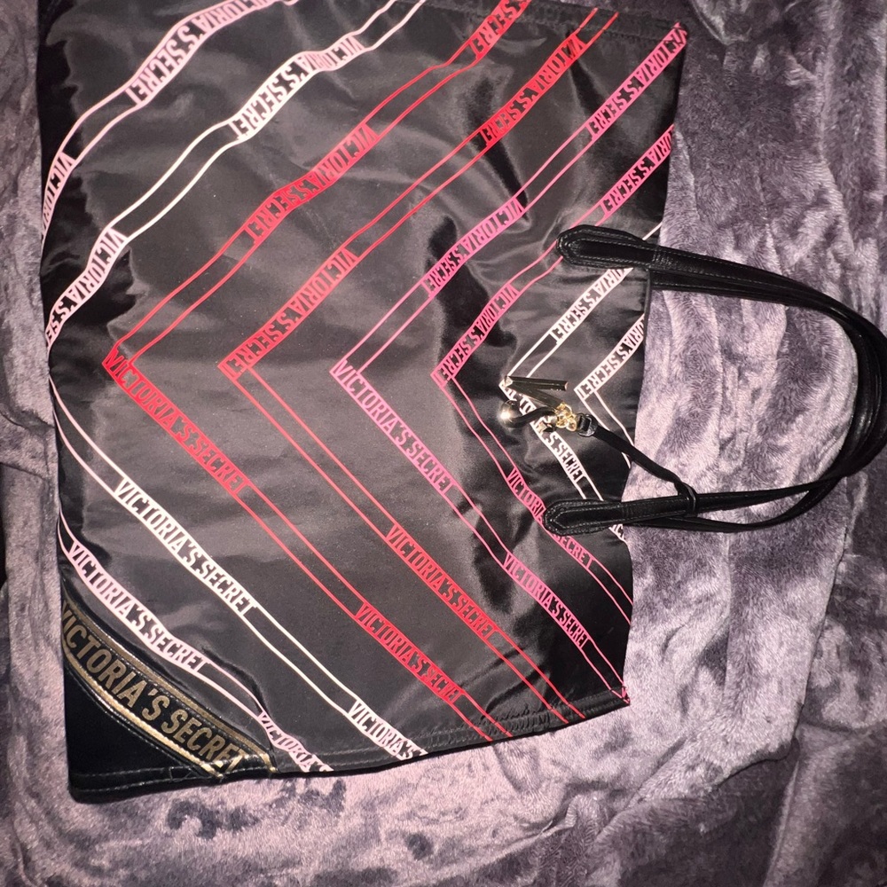 Victoria’s Secret tote bag